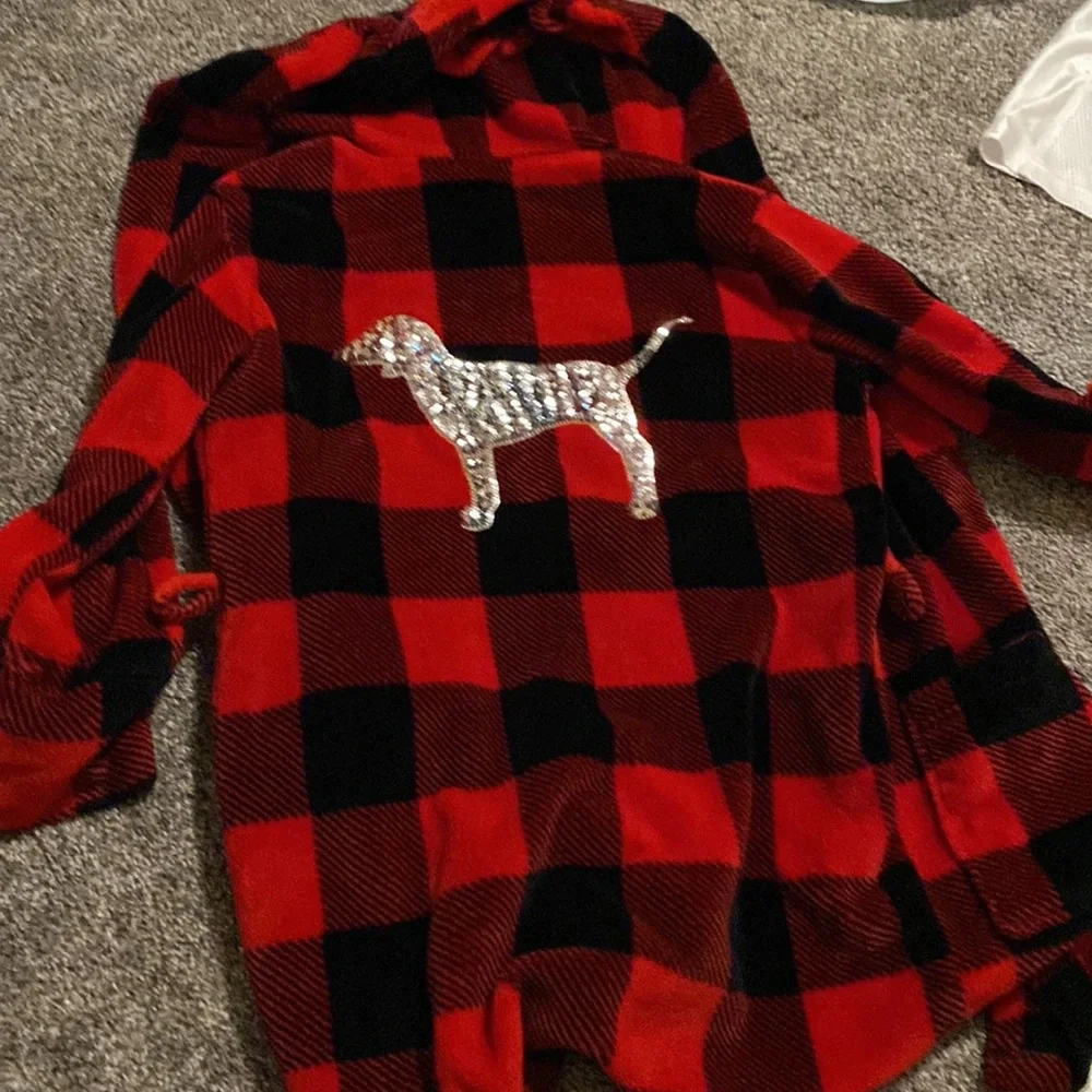 Victoria’s Secret Robe - Picture 2 of 3